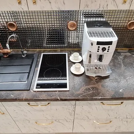 Prestige Jacuzzi By Liuksai شقة كلابيدا